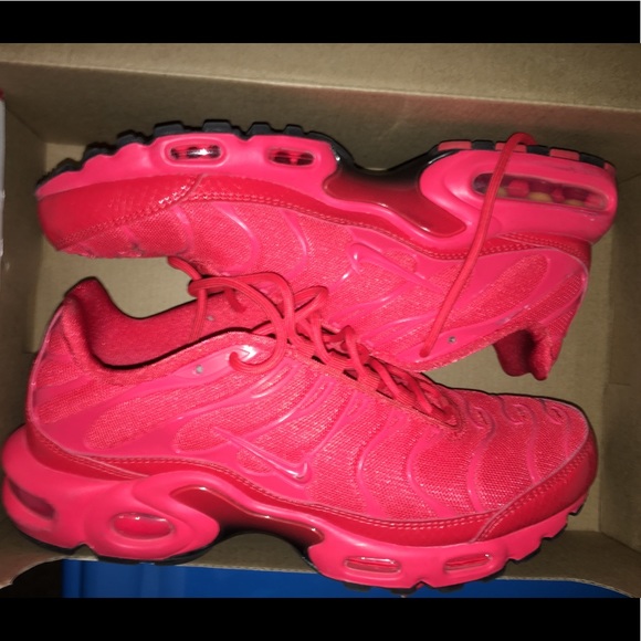 Red women’s Nike - Picture 1 of 3